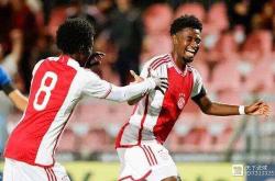 开云登录入口 - 阿贾克斯右后卫德斯特 