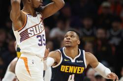 kaiyun开云登录入口 -包含NBA常规赛窗口期走向成谜，菲尼克斯太阳状态回暖，态度坚定，轮换策略成焦点的词条