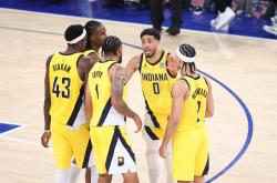 kaiyun官方登录 -西亚卡姆焦点对战，塔图姆与90激战加拿大队分钟，比赛局势复杂胜负难料！的简单介绍